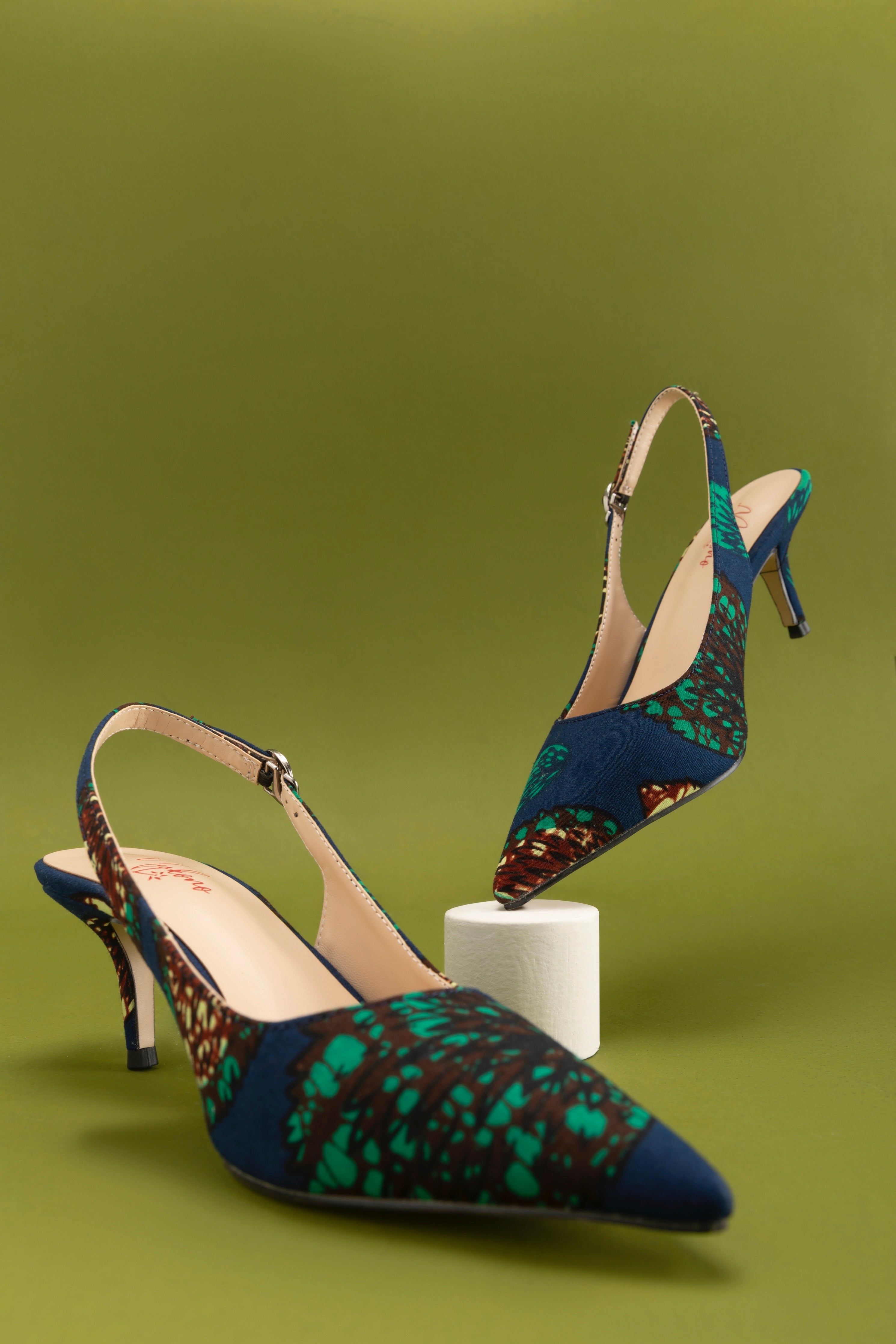 XE Looks Modern Women Peach Comfortable High Heels Sandals for Women-UK 5 –  SaumyasStore