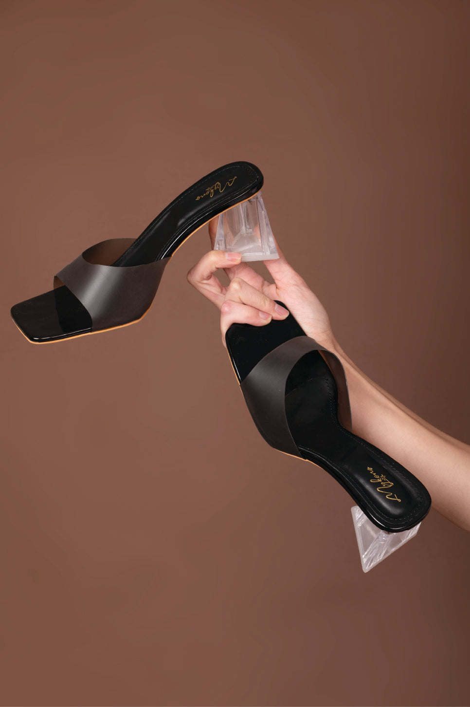 Shop Le Confort Solid Pumps with Block Heels Online | Splash Kuwait